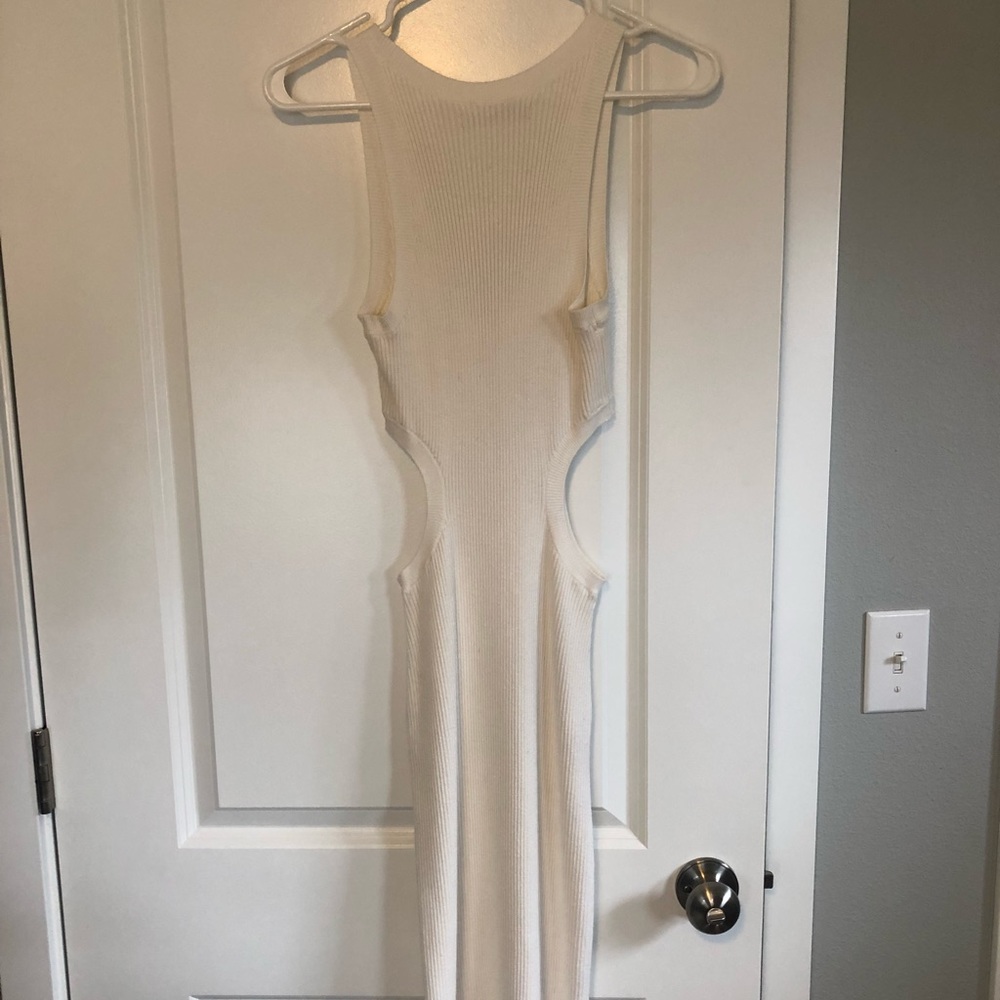 Abercrombie & Fitch | Elevated Knit Side Cutout Midi Dress - Picture 6 of 8